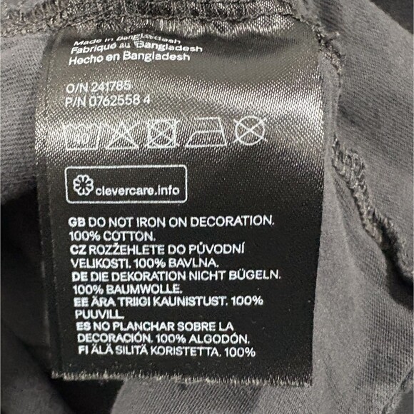 H&M ACDC Graphic T-shirt Women Faded Black Band Tee AC/DC Back in Black Sz 2XL - Picture 11 of 11